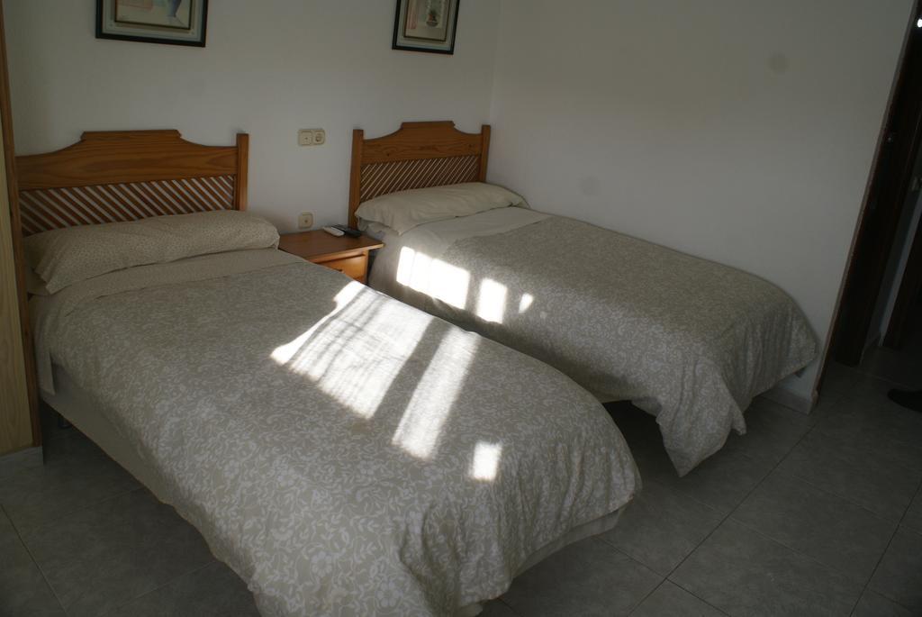 Hostal Velasco Valdelacalzada Екстериор снимка