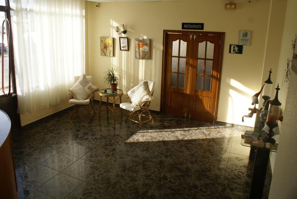 Hostal Velasco Valdelacalzada Екстериор снимка